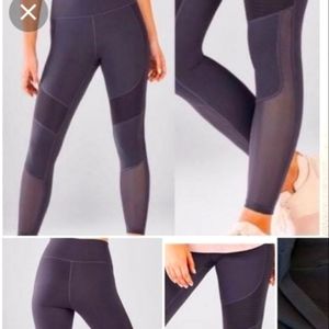 Mesh On-The-Go leggings